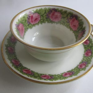 Rosenthal Bavaria &quot;Rose of Istanbul.&quot; Enchanting porcelain: teacup and collectible cup. Hand-painted. Porcelain collector&#39;s item. 1920s VINTAGE