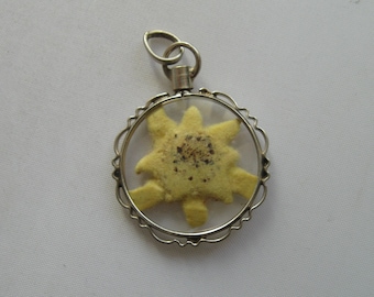 Traditional Edelweiss pendant. Ancient silver pendant (800 Ag) in country house style with real Alpine Edelweiss. Vintage Alpine Edelweiss jewelry