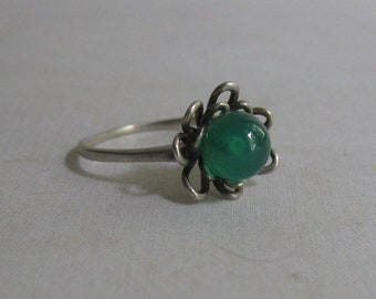 Silver ring with green agate in silver (835 Ag). Probably 1970s. Vintage Silver Jewelry