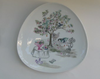 ROSENTHAL Germany Art Department Selb. Magical 50s porcelain plate "apple picking". Trifoil, Ø 20 cm. Design: Bele Bachem. VINTAGE