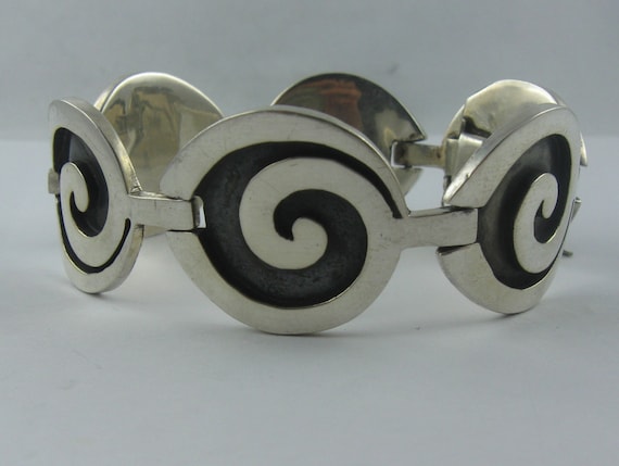 Solid-crafted, partly blackened silver bracelet m… - image 1