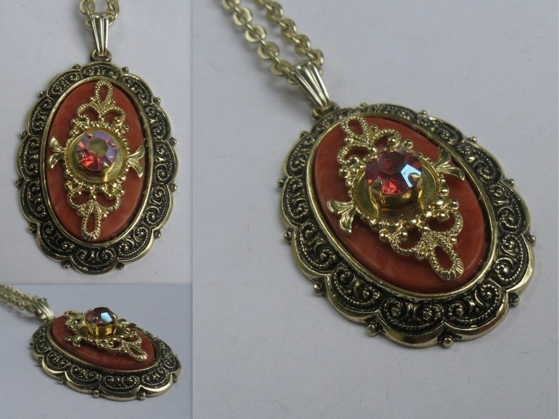 Vintage Shrill FASHION JEWELRY pendant on a gold chain More kitschy is hardly possible :- Marked GERMANY