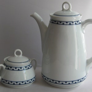 THOMAS Bavaria underglaze (Rosenthal). Coffee pot and sugar bowl with lid white blue. Art Deco porcelain. 1920s vintage