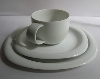 Rosenthal studio-linie Germany. 3-teiliges Kaffee Gedeck. Form SUOMI, Design Timo Sarpaneva. 1970er / 80er Jahre Vintage Sammlerporzellan