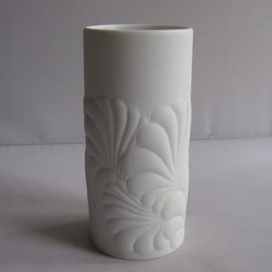 Rosenthal Germany studio-line. Porcelain flower vase. Height 12 cm. White biscuit porcelain. 1960s / 70s. Op Art. VINTAGE