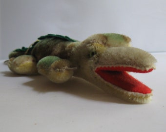 Original STEIFF 2315,00. Plush toy / stuffed animal: crocodile / alligator GATY, 15 cm. 1959 - 1967 Made in Germany. VINTAGE toy collectible