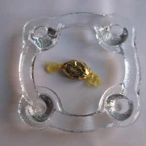 74/ PUKEBERG Sweden. Miniature glass Advent wreath Ø 14.5 cm. Solidly crafted. Glass candlestick for small candles. 1970s - 80s vintage