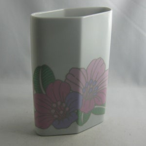 Rosenthal Germany studio-linie. Porzellan Vase. Dekor Irischer Frühling. Design Rosemonde Nairac. 1970er Jahre Design. VINTAGE
