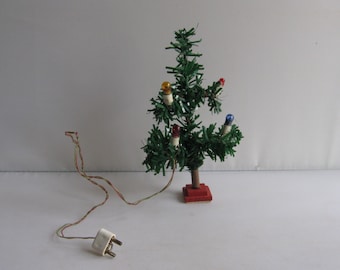 1960er Jahre Christbaum / Weihnachtsbaum / Tannenbaum für die Puppenstube. H ca. 12 cm. Elektrik mit DEFEKT! Vintage Puppenhaus Weihnachten