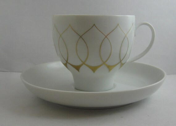 Plate And Lid Vintage Bjoern Wiinblad Small Soup Tureen Sauce Boat With Fixed Lotus Gold Silhouette Rosenthal Germany Studio Line Kitchen Dining Dining Serving Theartistloft Co Uk