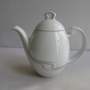 Rosenthal studio-linie Germany. Rosenthal Minis: Porcelain miniature jug Asimmetria white gold. Design Bjoern Wiinblad, 1985. Vintage