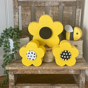 Bee inspired Wood Flower, Yellow flower, Bee decor, Summer Decor, tier tray decor, Wood flower, Spring decor, Wood decor, bee flower