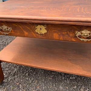 Beautiful High Grain Mission Oak Crofter Style Entry Way Island Prep Table Console Desk ~shipping is not free