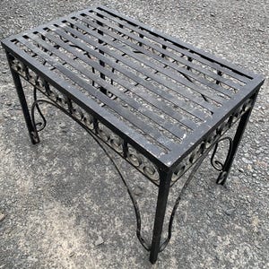 Metal Heavy Outdoor table~ Shipping is NOT Free