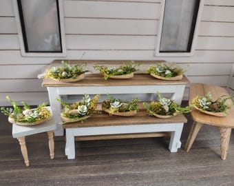 Helecho musgoso en cuenco para casa de muñecas a escala 1/12