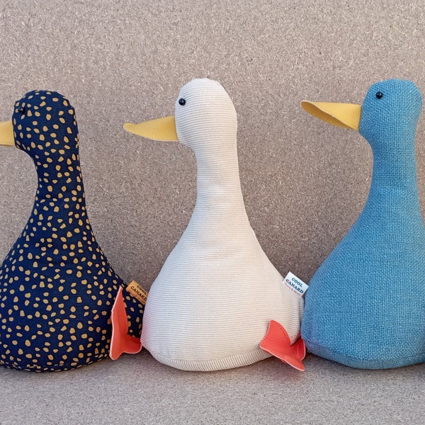 Cool Canard Doorstop / Bookend. duck doorstop. flat packed. home decor. Funny doorstops. Animal doorstops. unique gift. house warming