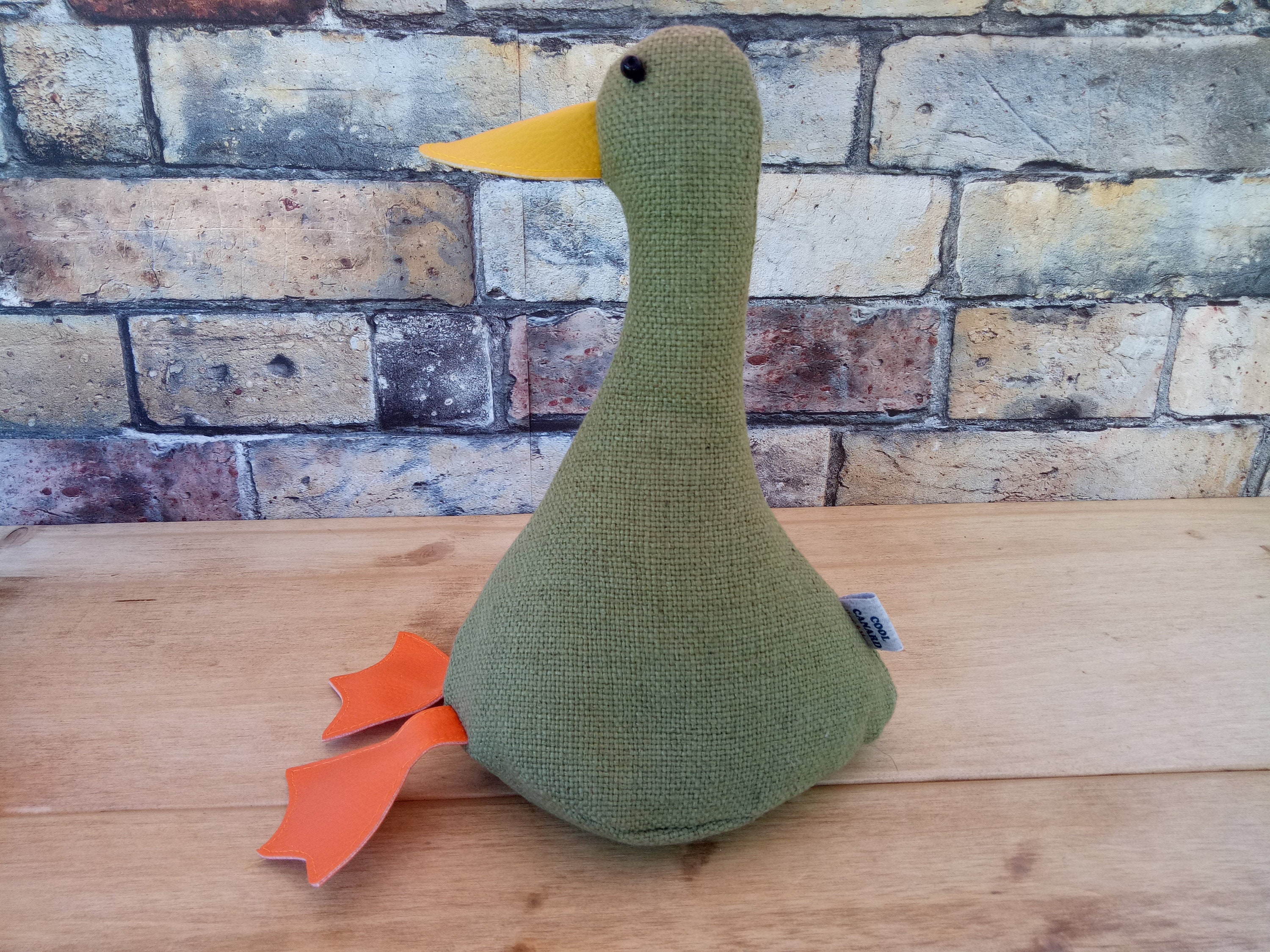 Cool Canard Doorstop/Bookend. Arrêt de Porte Canard en Tissu. Emballé à Plat. Toile Vert Olive. Drôl