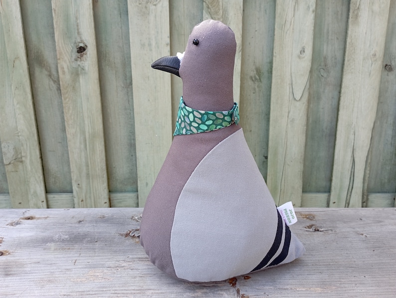 Pigeon doorstop, JoJo Pigeon, rock dove, DIY filling with rice, bird lovers, grey, home decor, common birds, housewarming, fun gift Dark grey + bandana