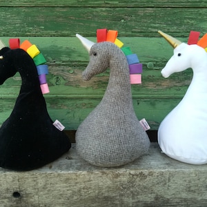 Arrêt de porte / serre-livres en licorne cool. Butée de porte licorne arc-en-ciel. emballé à plat. Couleur au choix. Butoirs de porte fille. Butoirs pour animaux. décoration de chambre de fille