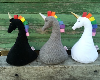 Cool Licorne Doorstop / Bookend. Rainbow Unicorn doorstop. flat packed. Choice of colour. girl doorstops. Animal doorstops. girls room decor