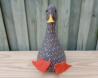 Cool Canard Doorstop / Bookend. Grey brown pattern, Fill at home, Funny doorstop, duck decor, Housewarming, unique gift, fun, home accent