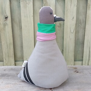 Pigeon doorstop, JoJo Pigeon, rock dove, DIY filling with rice, bird lovers, grey, home decor, common birds, housewarming, fun gift Light grey + snood