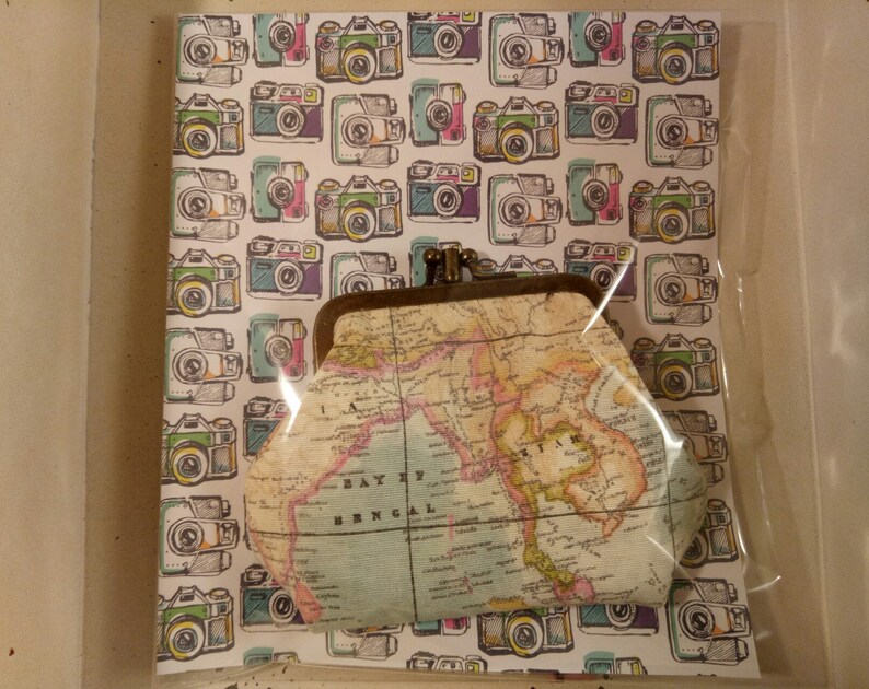 world map fabric lined metal framed purse Coin purse with 2 compartments double sided Kiss clasp