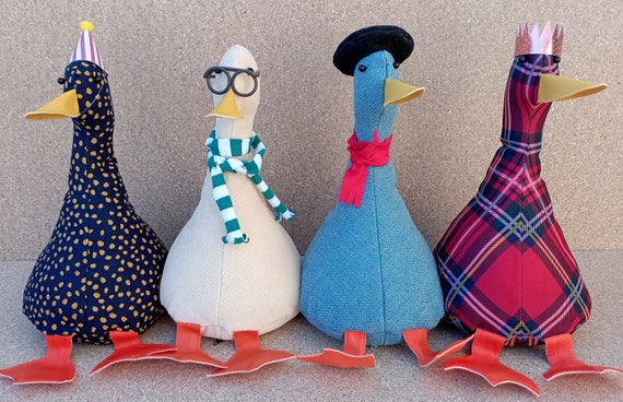 Cool Canard Doorstop / Bookend. duck doorstop. flat packed. home decor. Funny doorstops. Animal doorstops. unique gift. house warming