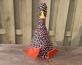 Cool Canard Doorstop / Bookend. Black & white spots, Fill at home, Funny doorstop, duck decor, Housewarming, unique gift, fun, home accent