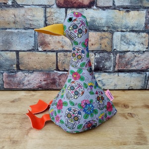 Cool Canard Doorstop / Serre-livres. Toit de porte en tissu de canard. crânes et tissus de fleurs. Drôles de doorstops. Toits de portes danimaux image 2