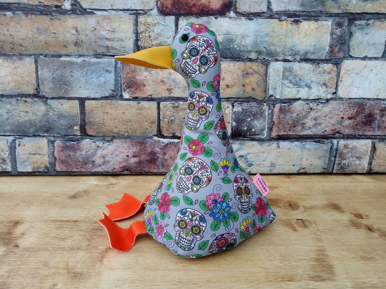 Cool Canard Doorstop / Serre-livres. Toit de porte en tissu de canard. crânes et tissus de fleurs. Drôles de doorstops. Toits de portes danimaux image 2