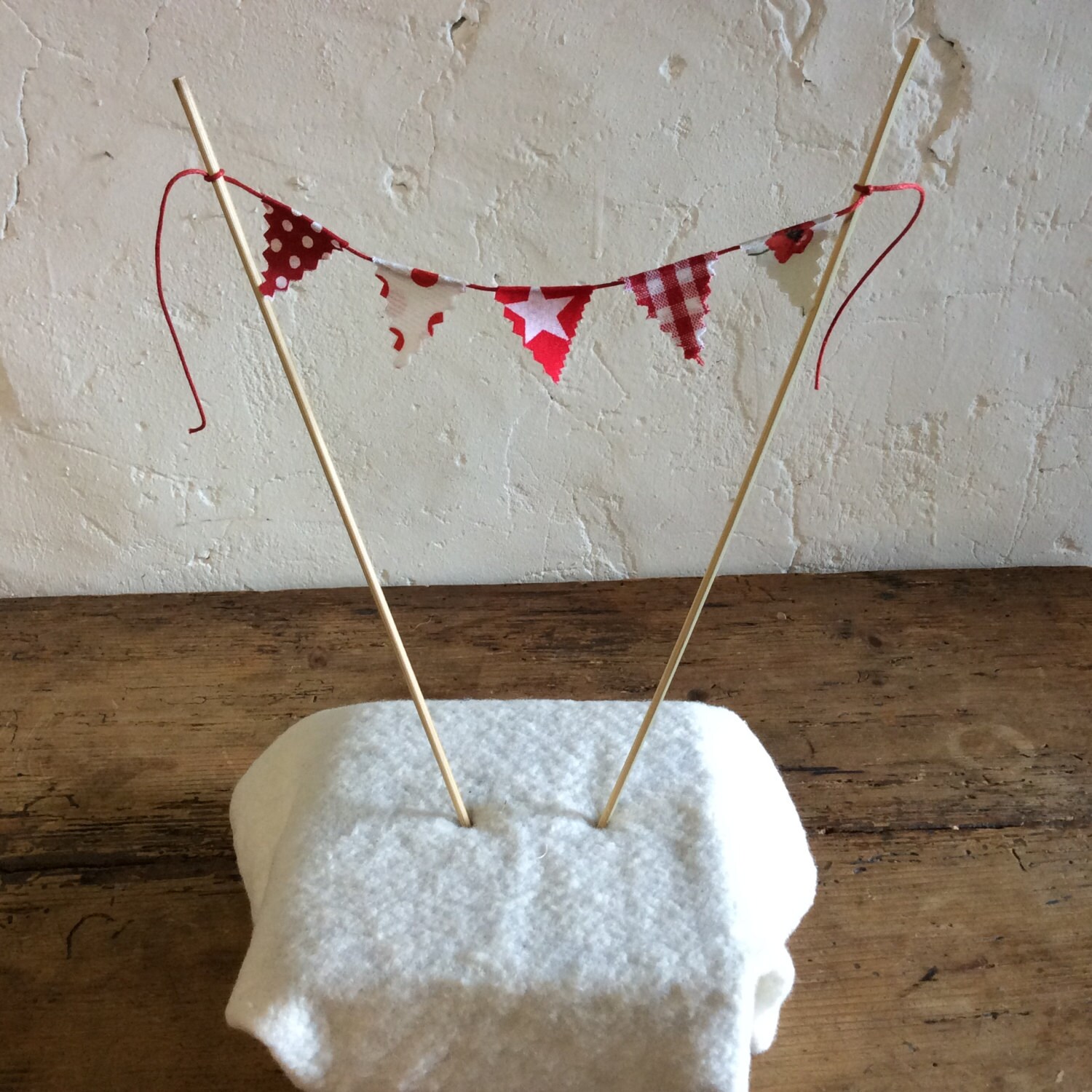 Bruant Des Mini Cake Topper en Rouge. Décoration de Gâteau Mignon Pour Les Anniversaires, Baby Douch