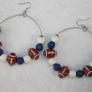 NIEUW!! Hoepeloorbellen voetbalkralen| NFL-geïnspireerde oorbellen| Sportoorbellen| Diva-oorbellen| Grote oorbellen| Clipoorbellen