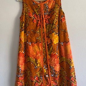 Vintage 1960s Hawaiian Print Shift Dress