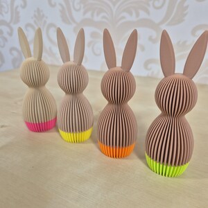 3D Printed Easter Bunny 110 mm – Modern Easter Decoration in Sand, Latte or Caramel with Neon Detail image 2