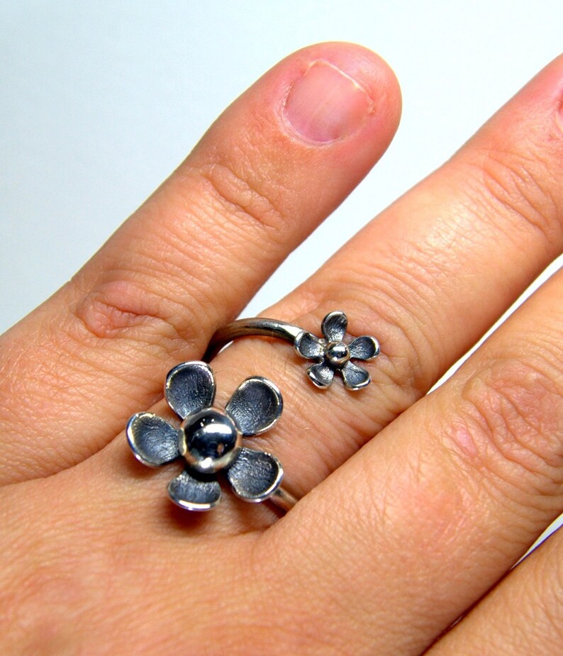 flower ring daisy black ring one size silver ring gift for her gothic ring,free shipping Adjustable sterling silver oxidized daisy ring