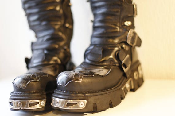 Tall Black Leather New Rock Boots/ Size 6 UK (39)