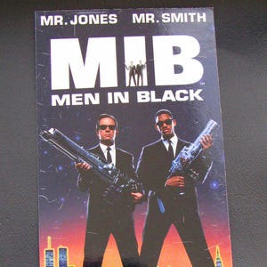 MIB MEN In BLACK (1994) - Umgenutzte Vhs-Hülle für einzigartiges Notizbuch, liniertes oder unliniertes Papier, Skizzenbuch, tolle Geschenkidee!