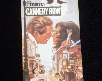 CANNERY ROW (1982) Hergebruikte originele Vhs-hoes tot uniek dagboek, gelinieerd of ongevoerd papier, schetsboek, planner, geweldig cadeau-idee