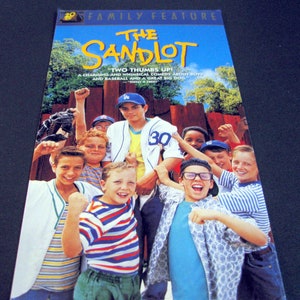 THE SANDLOT 1993 Hergebruikte originele VHS-hoes tot uniek dagboek, gelinieerd of ongevoerd papier, schetsboek, planner geweldig cadeau-idee afbeelding 4