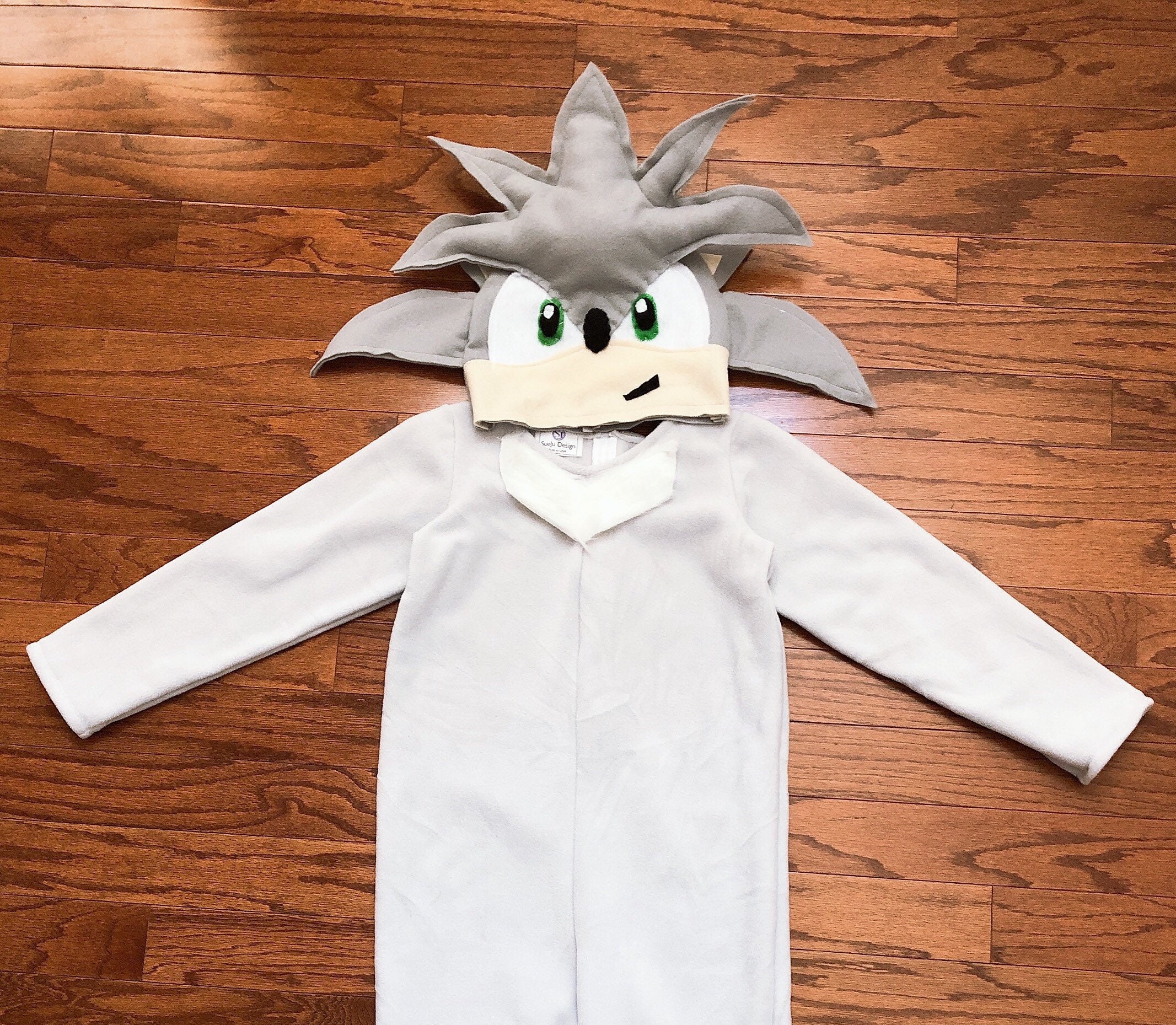 Hyper White Sonic Cosplay 