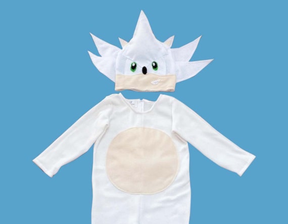 Hyper White Sonic Cosplay 