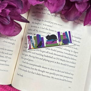 Dark Academia Vinyl Sticker for Kindle, Witchy Aesthetic Bookish Merch, Black Cat Reading Accessories, Cute Gothic Bookshelf Decor image 7