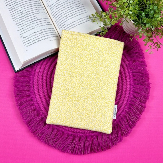 Funda de libro amarilla, protector de libro acolchado, accesorios de lectura,  regalo para amantes de los libros, regalo librero para ella, funda amarilla  para Kindle, linda funda para iPad -  México
