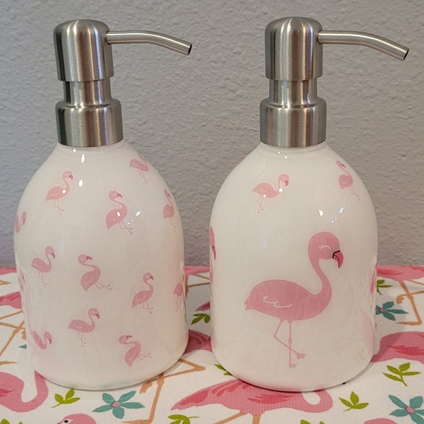 Flamingos & Mini Flamingos Soap Dispensers, Lotion Bottle, Acrylic Paint with Resin Coating, Plastic Bottle with SS Pump, Reusable,