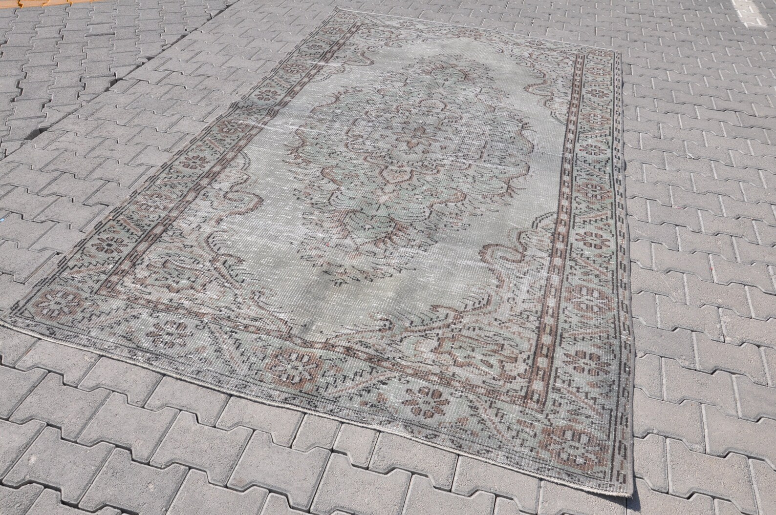 6x9 Gray-Brown Rug / Rug For Bedroom / Vintage Turkish Carpet | Etsy