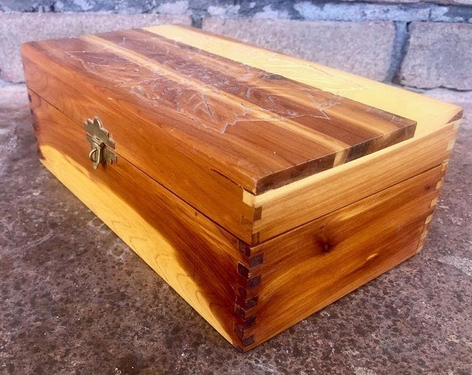 Vintage Engraved Cedar Box Cedar Jewelry Box Treasure Box Etsy