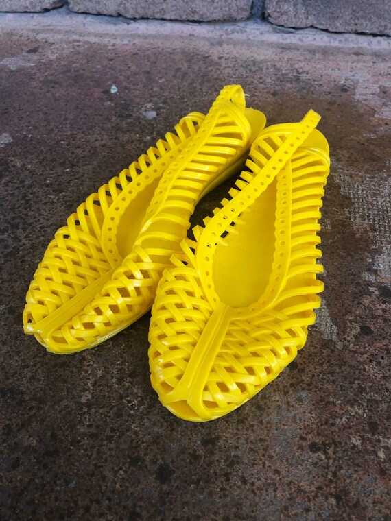 neon jelly shoes 80s