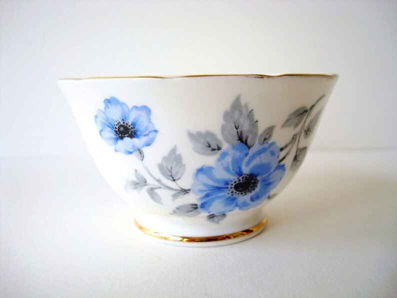 Royal Chelsea Sugar Bowl Blue Blossoms Open Sugar Bowl / FREE Etsy