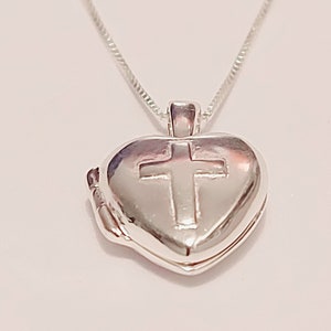 Silver Locket gift Girls First Communion Necklace, 925 Sterling Silver Heart Locket Christmas Catholic Religious Jewellery